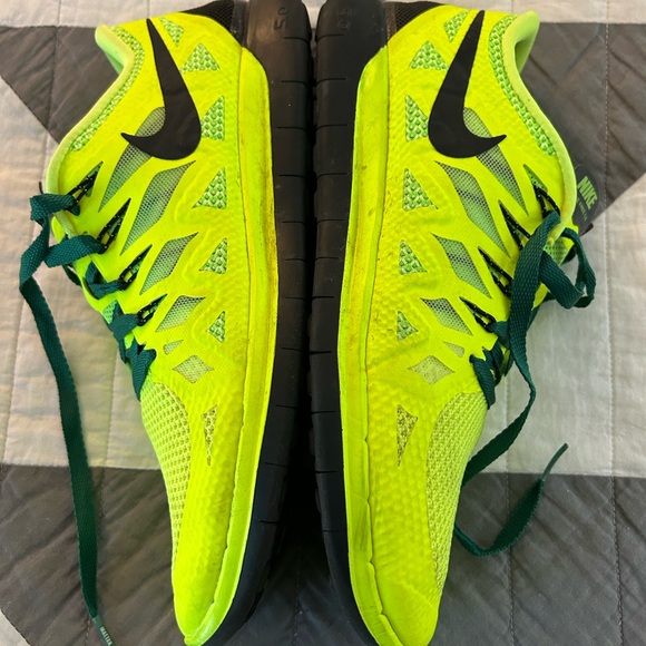 Nike Free 5.0 Bright Yellow Running Shoes - Picture 8 of 11